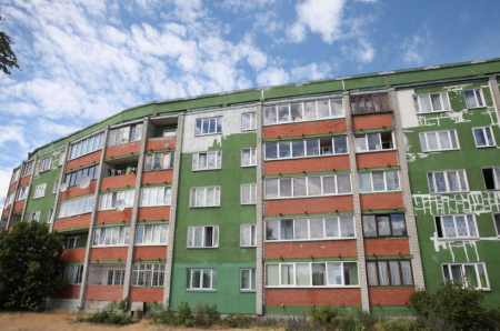 Ilustratīvs attēls. Daudzdzīvokļu nams.