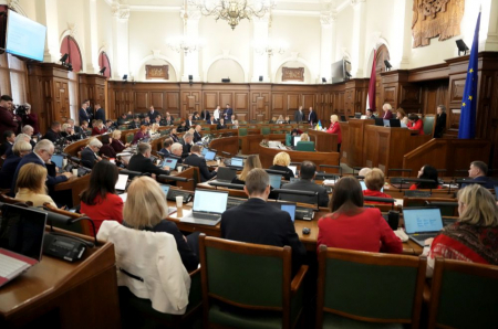 Saeimas sēde 2025. gada 30. oktobrī, kurā galīgajā lasījumā skatīja likumprojketu par izstāšanos no Eiropas Padomes konvencijas par vardarbības pret sievietēm un vardarbības ģimenē novēršanu un apkarošanu jeb tā sauktās Stambulas konvencijas.