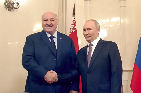 Baltkrievijas prezidents Aleksandrs Lukašenko un Krievijas prezidents Vladimirs Putins.