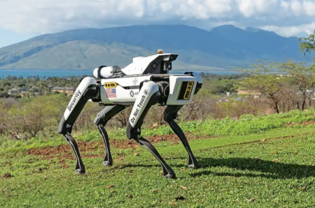  'Asylon DroneDog' robotizētie suņi.