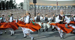 Dziesmu un deju svētki