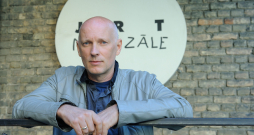 Alvis Hermanis, Jaunā Rīgas teātra galvenais režisors.