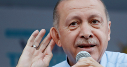 Turcijas prezidents Redžeps Tajips Erdogans ir pie varas jau vairāk nekā divdesmit gadus. Daudzi turki uzskata, ka pienācis laiks pārmaiņām.