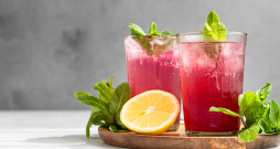 Karkade limonāde. Karkade limonāde.