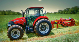 "Farmall M 110" traktors.