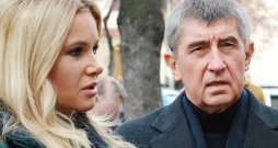 Andrejs Babišs ar kundzi. 