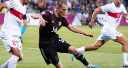 Eiropas čempionāta kvalifikācijas turnīra spēle futbolā, kurā tiekas Latvijas un Turcijas futbola izlases.