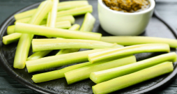 Selerijas kāti Selerijas kāti