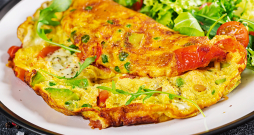 Omlete ar rīvētiem dārzeņiem.sh