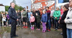 Edgars Rinkēvičs neapmierināts ar krīzes vadību pēc pirmdien notikušajiem postošajiem negaisiem. Edgars Rinkēvičs neapmierināts ar krīzes vadību pēc pirmdien notikušajiem postošajiem negaisiem.