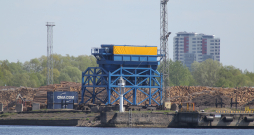 Kokmateriālu terminālis Rīgas ostā.