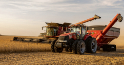 'Case IH Magnum Raven' mašīnas.