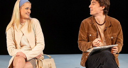 Agate Krista un Matīss Ozols JRT izrādē "Pelēka vasara, saulaina ziema".
