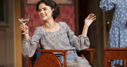 Dārta Daneviča Rozas lomā.