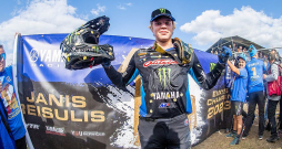 Jānis Reišulis savā otrajā sezonā Eiropas čempionātā EMX125 klasē izcīnīja čempiona titulu, esot labākais sešos no deviņiem posmiem.