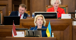 Ināra Mūrniece. Ināra Mūrniece.