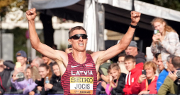 Uģis Jocis pasaules skriešanas čempionātā 5 km distances finišā, uzstādot jaunu Latvijas rekordu.