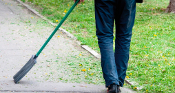 Sabiedrisko darbu izpildē iesaistīto darba devēju skaits esot plašs, un tas ļaujot nodarbināt probācijas klientus dažādos darbos.