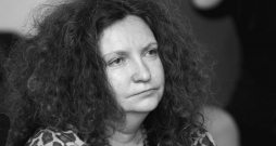 Dzejniece Amanda Aizpuriete (28.03.1956.– 22.10.2023.).