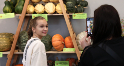 Izstāde "Ķirbjaugi un paprika 2023" Latvijas Dabas muzejā.