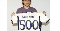 Oktobra beigās Luka Modričs aizvadīja savu 500. spēli futbola superkluba Madrides "Real" rindās, kur viņš pēdējos divus gadus ir arī kapteinis. Sestdien Horvātijas izlases lielākās zvaigznes filigrāno spēli varēs vērot arī "Skonto" stadionā. Oktobra beigās Luka Modričs aizvadīja savu 500. spēli futbola superkluba Madrides "Real" rindās, kur viņš pēdējos divus gadus ir arī kapteinis. Sestdien Horvātijas izlases lielākās zvaigznes filigrāno spēli varēs vērot arī "Skonto" stadionā.