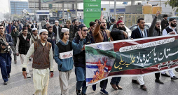 Pakistānas galvaspilsētā Islāmābādā ceturtdien notika protesta akcija pret Irānas gaisa triecieniem Pakistānas teritorijā.
