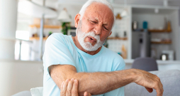 Osteorefleksoterapija vistiešākajā nozīmē ir kaulu ārstēšana, jo līdz ar to novecošanos, nosēšanos rodas daudz dažādu vainu.