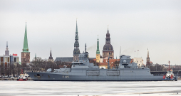 Vai NATO aizstāvēs Latviju iebrukuma gadījumā? Vācijas jūras spēku fregates "Rheinland – Pfalz" vizīte Rīgā 26. janvārī ir nepārprotams signāls, ka jā.