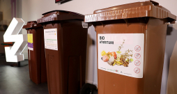 Ja nav pieejams konteiners bioloģiskajiem atkritumiem, pakalpojums jāpiesaka savam atkritumu apsaimniekotājam.
