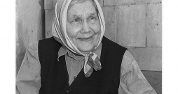 Broņislava Martuževa (1924–2012).