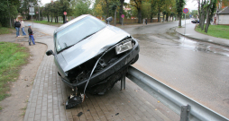 Auto. Avārija. Ilustratīvs attēls.