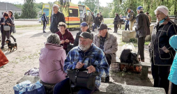 Pēc Krievijas sauszemes uzbrukuma sākuma no Vovčanskas apkārtnes tiek evakuēti tur dzīvojošie cilvēki.