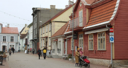 Pērnavas vecpilsēta – iecienīta vieta nesteidzīgām pastaigām.TUR vartiTallinas vārti Pērnavā, kur sācies senais pasta ceļš uz Igaunijas galvaspilsētu.