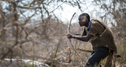 Hadza ir visīstākie mednieki–vācēji, kuri mīt Tanzānijas ziemeļos