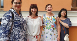 Kultūras vēstnieces (no kreisās) Daina Vanaga, Ziedīte Začeste, Jolanta Borīte un Lilita Lauskiniece atkaltikšanās reizē Sabilē.