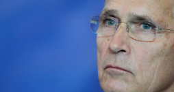 NATO ģenerālsekretārs Jenss Stoltenbergs piedalās NATO Austrumu flanga valstu samita preses konferencē Rīgas pilī.