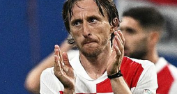 Luka Modričs Horvātijas izlasē aizvadījis 178 spēles, šajā rādītājā esot desmitajā vietā pasaulē. Vai veterāns vēl turpinās spēlēt valstsvienībā, pagaidām nav zināms.