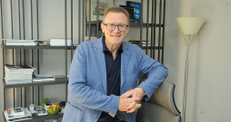 Egils Siliņš: "Tas, ka publikas apmeklētība ir tik liela, pierāda, ka mūsu iestudētās operas un baleti cilvēkus interesē un apmierina mākslinieciskais sniegums."