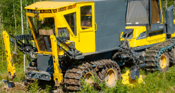 "PlantMax" ir jaunākās paaudzes meža stādīšanas un augsnes sagatavošanas mašinizēta iekārta. 