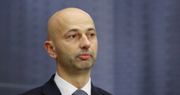 Jānis Citskovskis.ā, bet tevi vienkārši samaļ šī gaļas mašīna."
