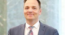 Raivis Kronbergs premjeres piedāvājumu nepieņēma uzreiz, bet vairākas nedēļas domāja.