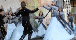 Folkloras kopa no Gruzijas “Tsiskari”.