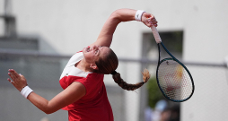 Latvijas labākajai tenisistei Aļonai Ostapenko Parīzes olimpiskās spēles beidzās jau pēc pirmās kārtas cīņas. Trīs olimpiskajos startos viņa nav uzvarējusi ne reizi.