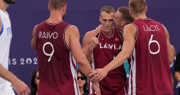 "3x3" basketbolisti pēc uzvaras pār Francijas komandu.