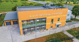 Jelgavā nodota ekspluatācijā Latvijā modernākā ūdenstūrisma un sporta bāze. Sportisti tajā sāks trenēties septembrī, rudenī paredzēts rīkot arī sacensības.