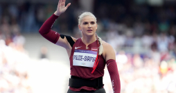 Šķēpmetēja Līna Mūze-Sirmā piedalās šķēpmešanas kvalifikācijas sacensībās sievietēm 2024. gada vasaras olimpiskajās spēlēs Parīzē.