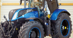 'New Holland' jubilejas traktors.