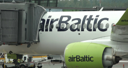 “airBaltic”.