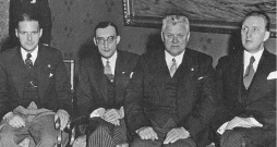 V. Munters, S. Lozoraitis, K. Ulmanis, J. Seljamā 1938. gadā Rīgā.
