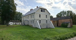 Dvietes muiža atdzimusi, pateicoties vietējo entuziastu pūliņiem.